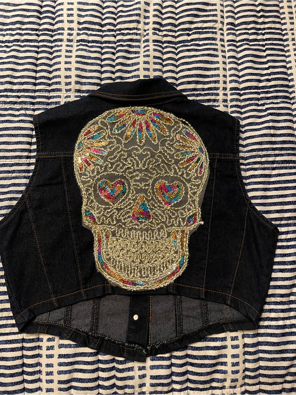 Women's Dark Wash Denim Vest w Sequins Skull